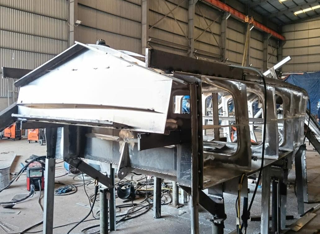 Superstructure fit-up on assembly jig